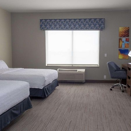 Hampton Inn & Suites Ривъртън Екстериор снимка