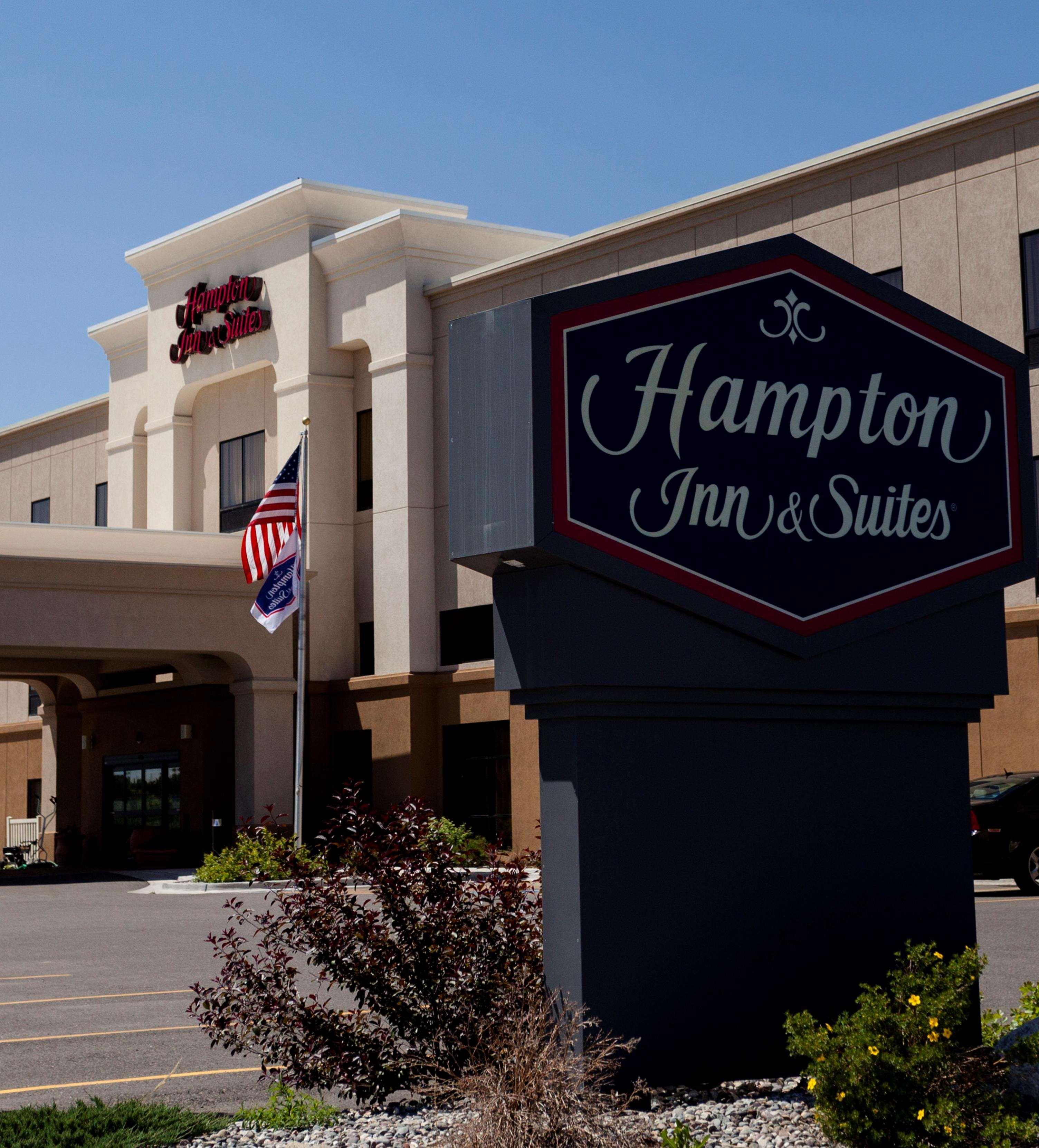 Hampton Inn & Suites Ривъртън Екстериор снимка