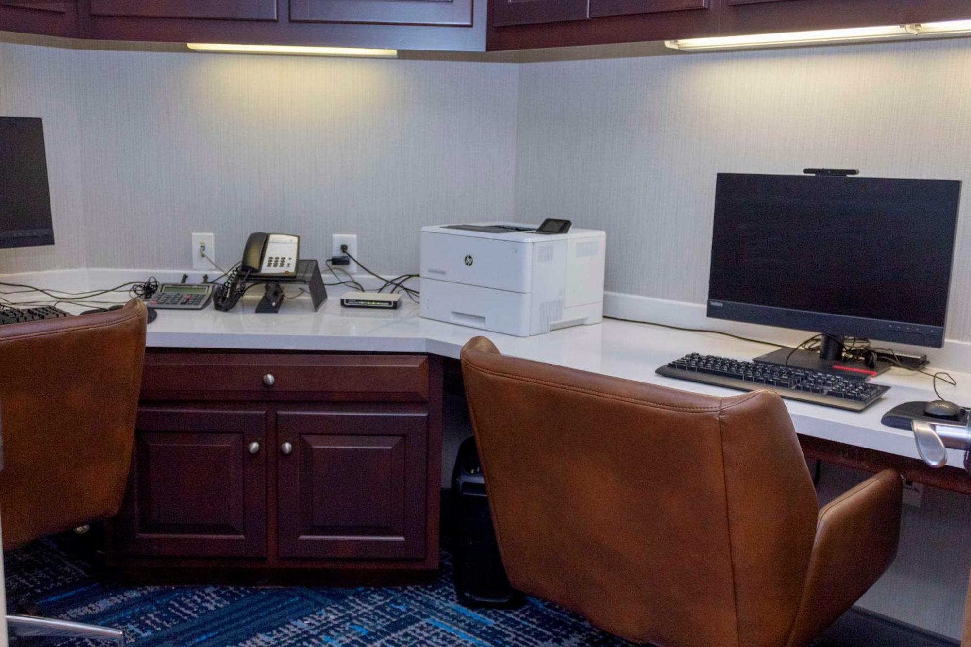 Hampton Inn & Suites Ривъртън Екстериор снимка