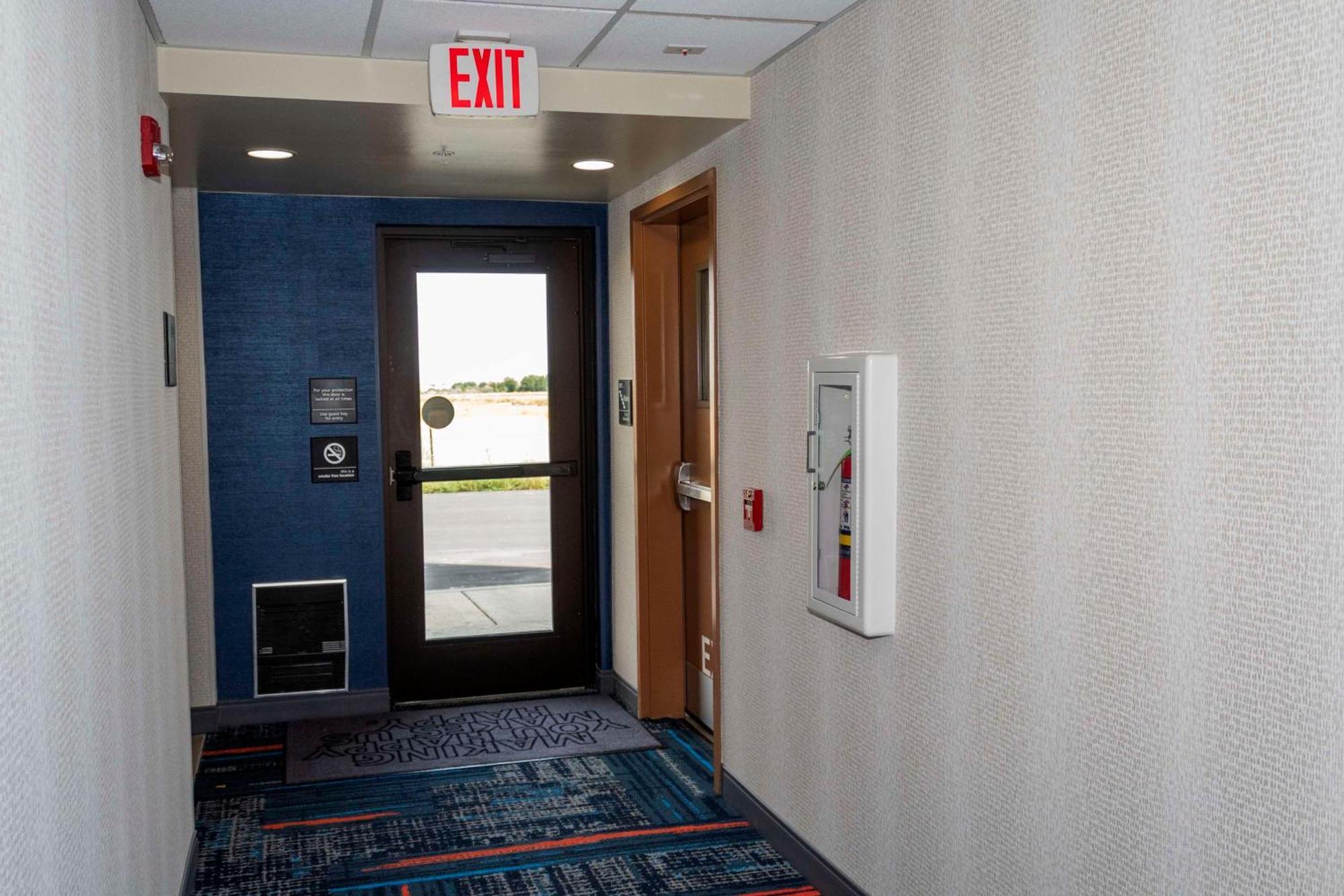 Hampton Inn & Suites Ривъртън Екстериор снимка
