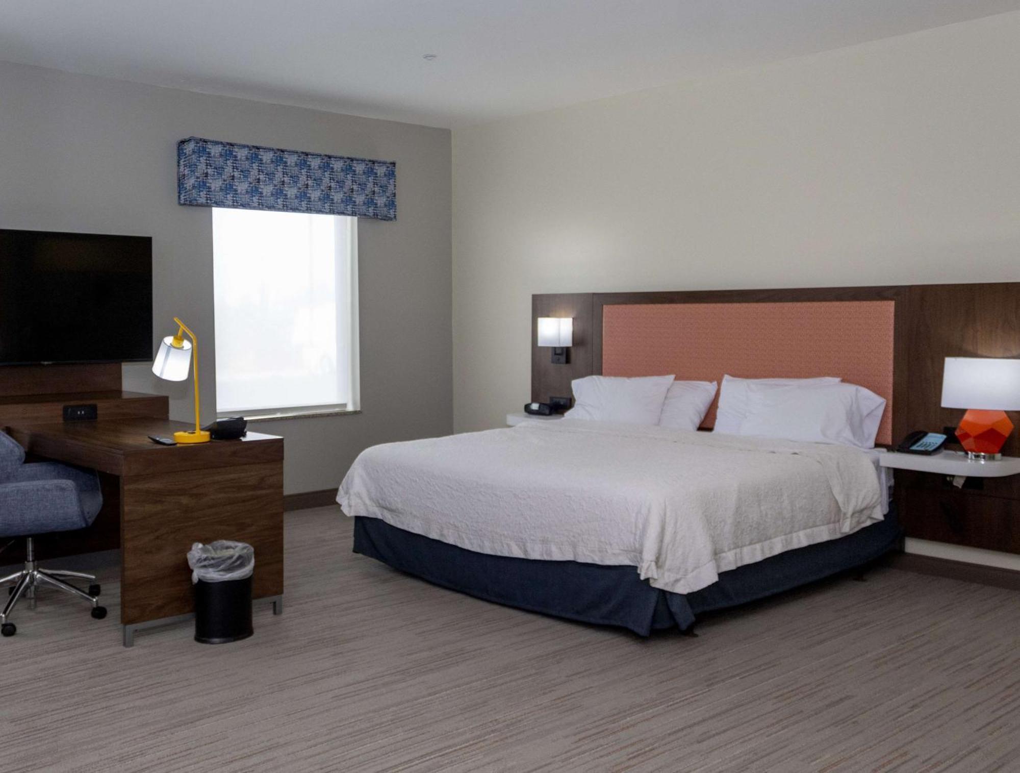 Hampton Inn & Suites Ривъртън Екстериор снимка